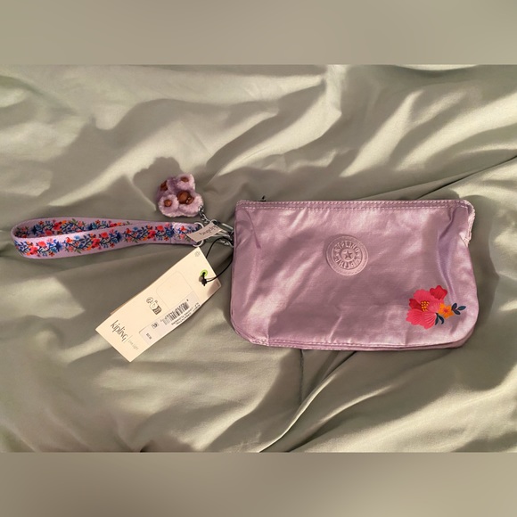 Kipling Bags Kipling Creativity Xl Pouch In Loving Flowers Poshmark